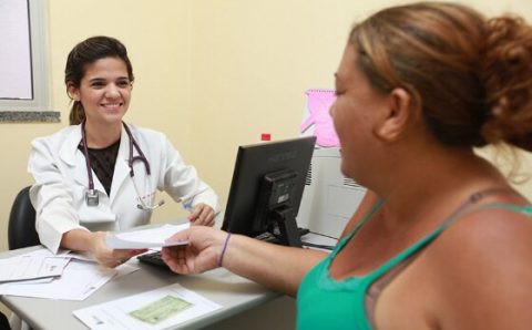 MT:   NO MÊS DE ANIVERSÁRIO:    Projeto estabelece avaliação periódica da saúde da mulher pelo SUS