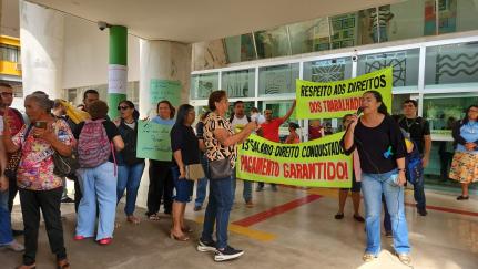 MT:  Após protestos, prefeitura quita 13º salário e prêmio saúde em Cuiabá