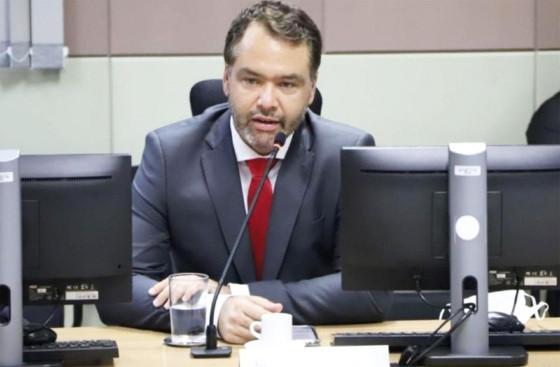 MT:  PARA O BIÊNIO 2025/2027:   Mauro nomeia promotor para o comando do Ministério Público