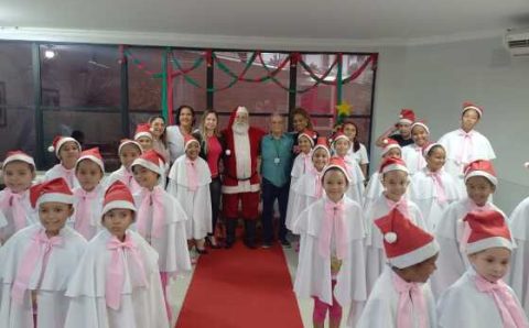 MT:  CORAL NATALINO:   Coral do Siminina encanta pacientes e colaboradores no Natal do Hospital São Benedito