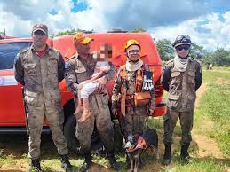 Corpo de Bombeiros localiza menino de 4 anos que estava perdido em mata