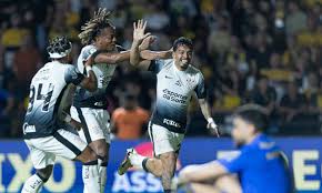 Bahia e Corinthians pressionam Cruzeiro em disputa por Libertadores