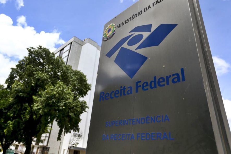 Receita Federal não vai cobrar imposto por Pix acima de R$ 5 mil