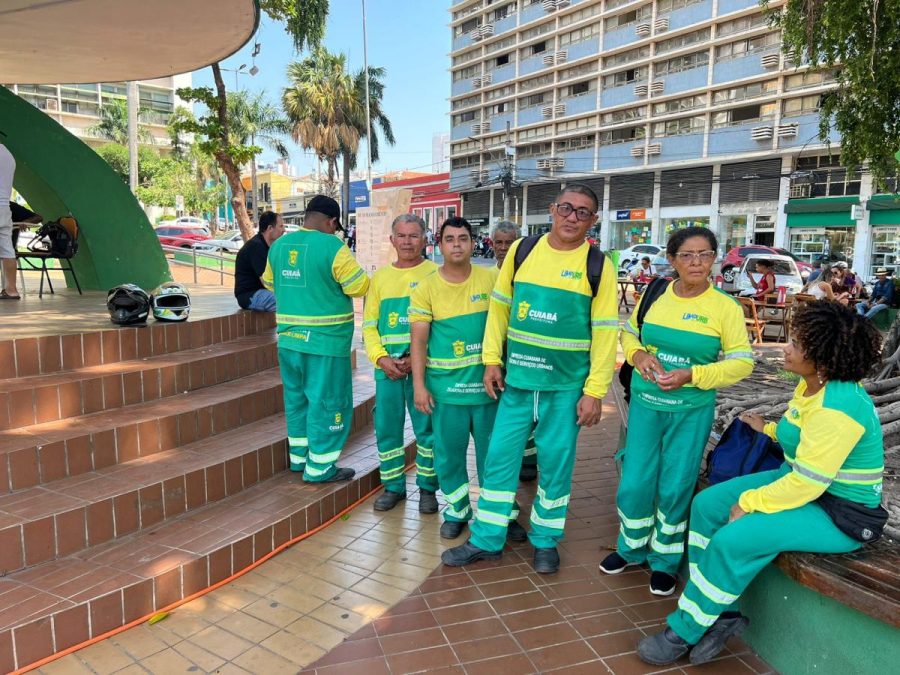 Serviço de limpeza e iluminação pública que estavam paralisados são retomados após reunião emergencial