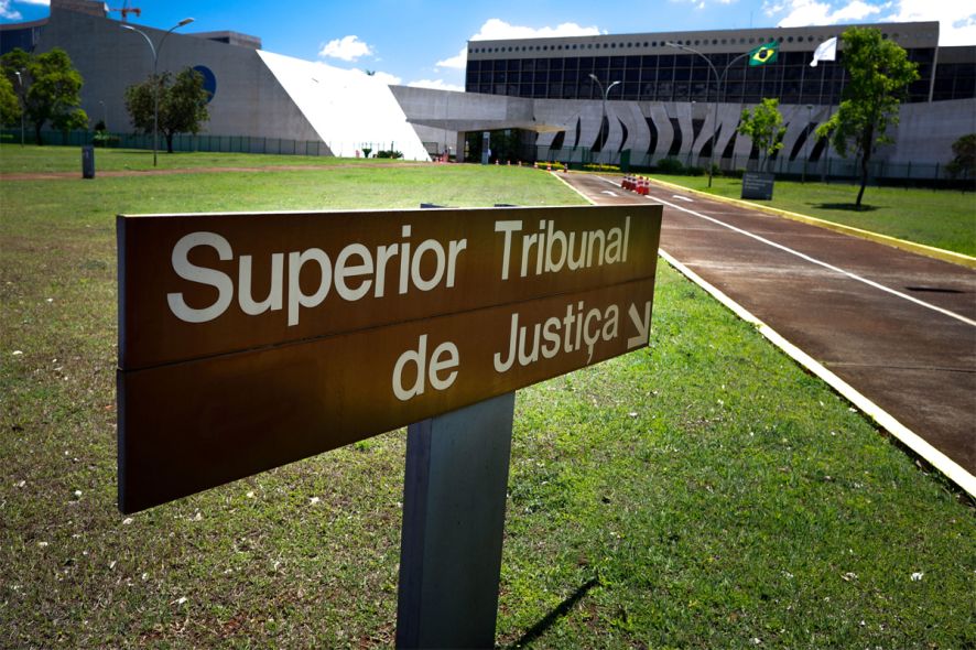 PF suspeita de corrupção e vazamentos em 14 processos do STJ